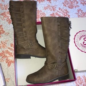 Girls Boots